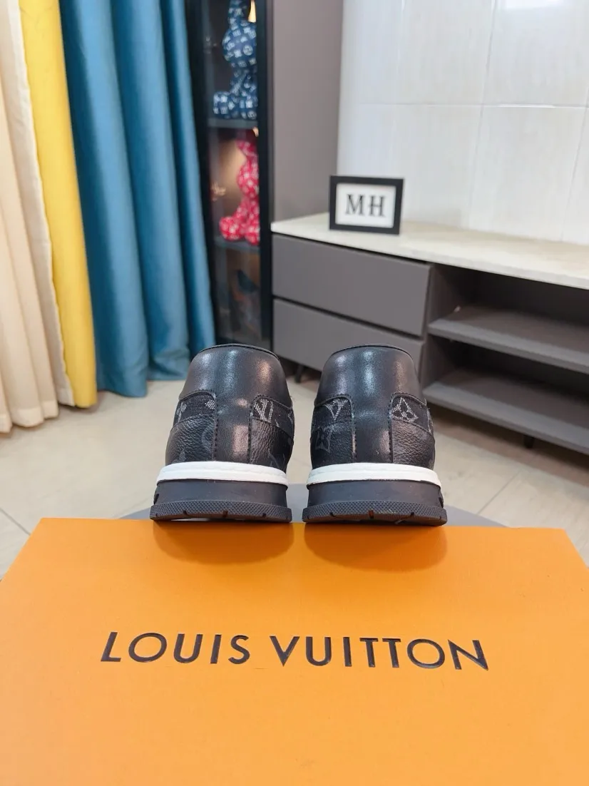 Men's shoes💰400🌹🌹[LV]🌹High-end men's shoes brand: Official website 1:1 Latest masterpiece: The upper is made of Italian imported first-layer cowhide with special materials➕Full genuine leather lining🔥, making walking more convenient and comfortable! Exclusive new style, stunning work [color]! Create a fashionable personality to set off your uniqueness! A must-have for trendy men! Classic🔥Number: 38-44